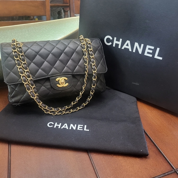 Chanel Black medium double flap - Picture 14 of 15